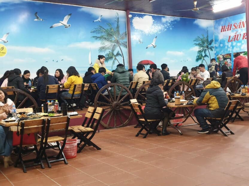 Đôi nét về không gian và thực đơn